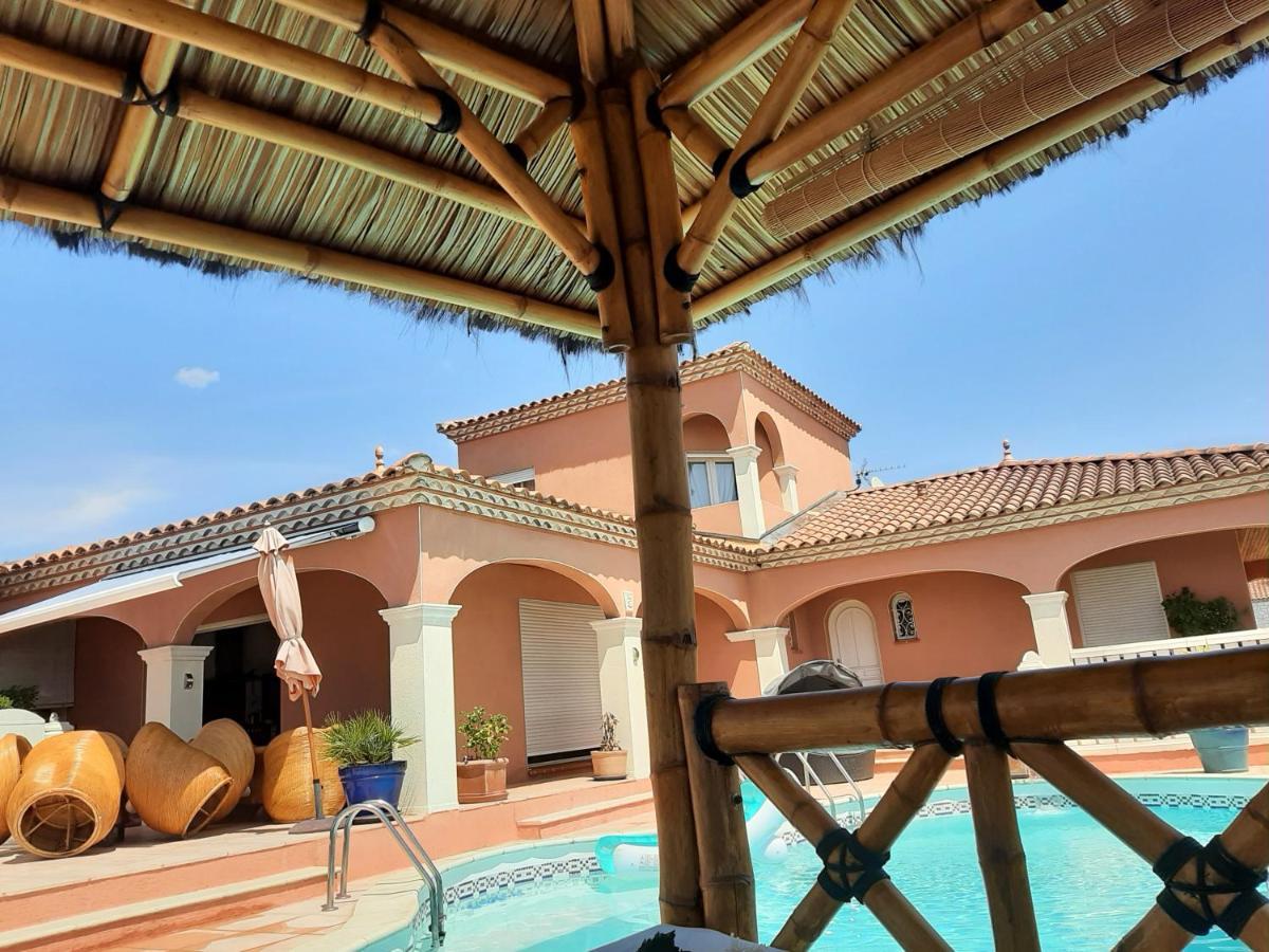 Les Collines D'Ugernum Bed and Breakfast Beaucaire  Eksteriør billede